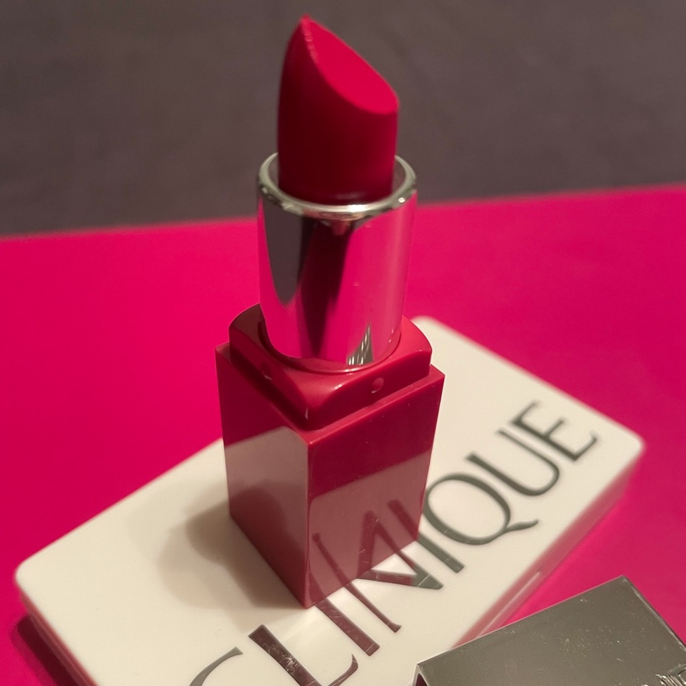 New CLINIQUE mini lipstick 💄
